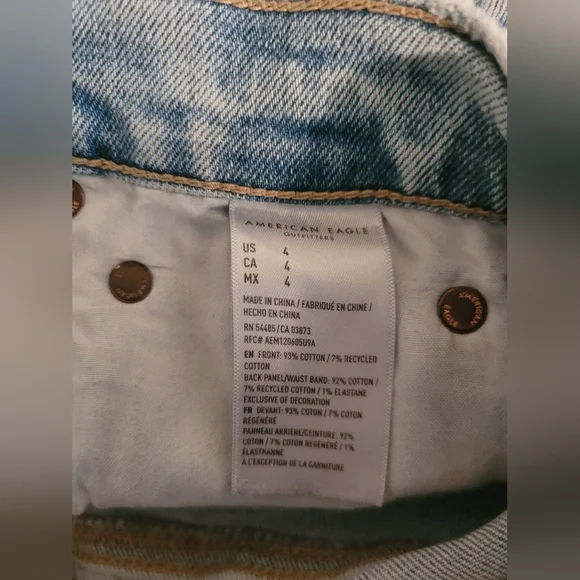 American Eagle Outfitters Sz 4 Distressed Shorts - Picture 3 of 3